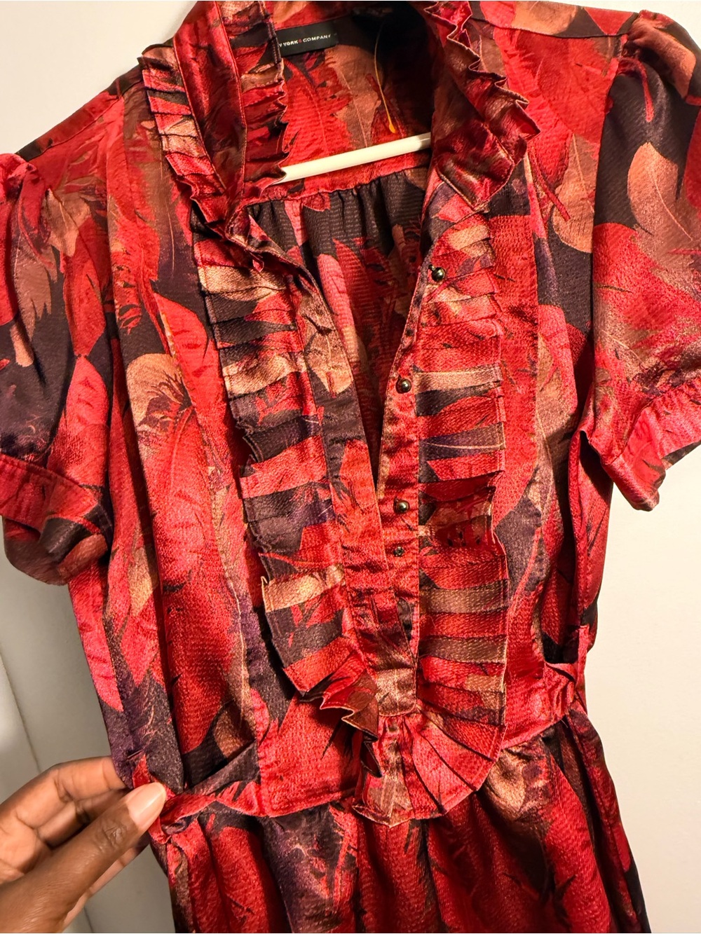 New York & Company Red Floral Ruffle-Trim Short Sleeve Blouse